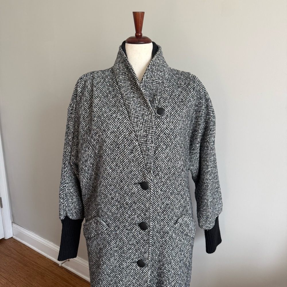 Herringbone Tweed Vintage Coat - Picture 4 of 9